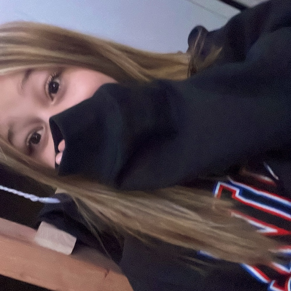 Meet your Posher, Ava